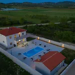 Lidija Zadarvillas